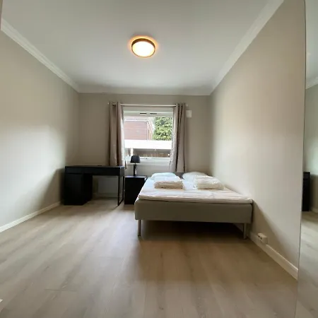 Krsferie I Sentrum كريستينساند