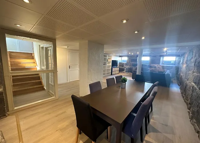 Lägenhet Krsferie I Sentrum